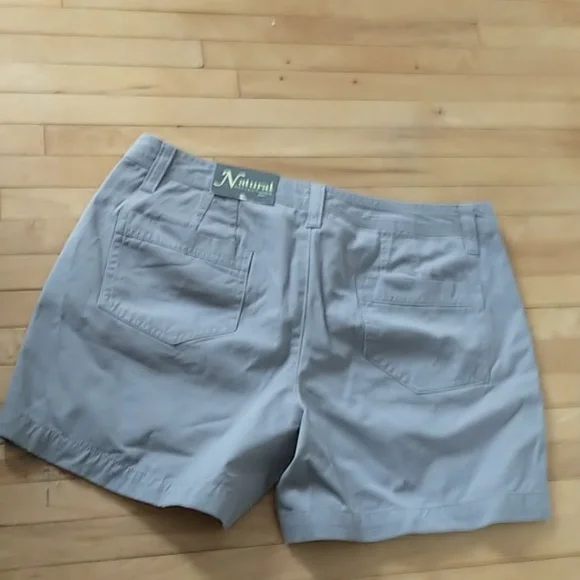 NWT naturals. Reflections Woman’s shorts FROST GRAY - Picture 3 of 4